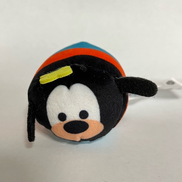 Christmas goofy tsum tsum